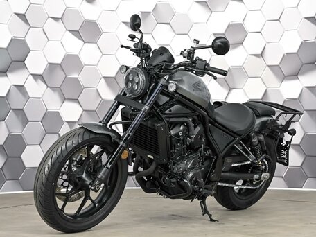 2024 Honda CMX 1100 Rebel, серый, 1099000 рублей, вид 2