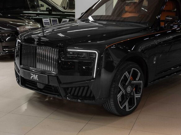 2025 Rolls-Royce Cullinan Black Badge I Рестайлинг (Series II), чёрный, 66500000 рублей - вид 23