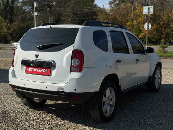 2014 Renault Duster I, белый, 720000 рублей - вид 3