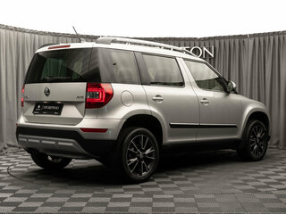 2014 Skoda Yeti I Рестайлинг, серебристый, 1200000 рублей, вид 5