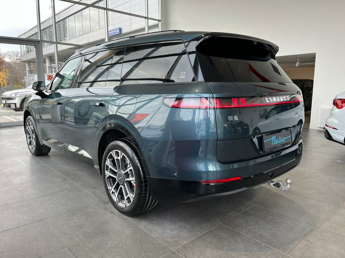 Открыть фотографии: Lynk & Co 900