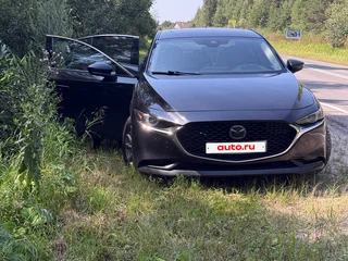 2021 Mazda 3 IV (BP), чёрный, 1250000 рублей, вид 1