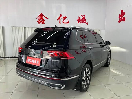 2023 Volkswagen Tiguan L II Рестайлинг (China Market), чёрный, 1900000 рублей, вид 4