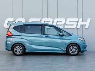 2017 Honda Freed II, синий, 1340000 рублей, вид 5