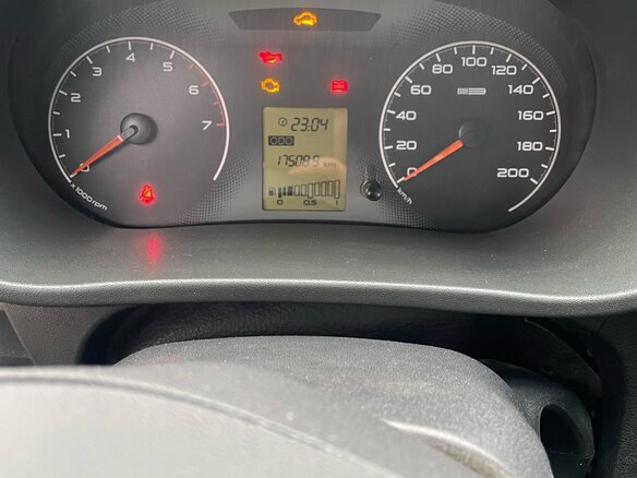 2014 Lada (ВАЗ) Granta I, серебристый, 280000 рублей - вид 8