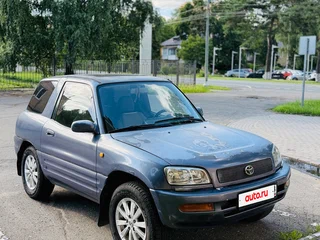 1996 Toyota RAV4 I (XA10), голубой, 375000 рублей, вид 1