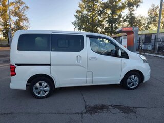 2015 Nissan e-NV200, белый, 1750000 рублей, вид 3