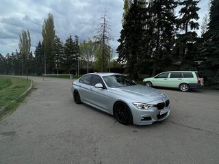 2017 BMW 3 серии 320i xDrive VI (F3x) Рестайлинг, серебристый, 2600000 рублей, вид 4
