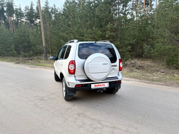 2013 Chevrolet Niva I Рестайлинг, серебристый, 560000 рублей - вид 9