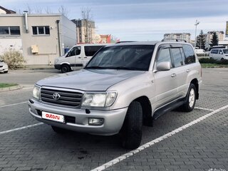 2004 Toyota Land Cruiser 100 Series Рестайлинг 1, серебристый, 1590000 рублей, вид 1