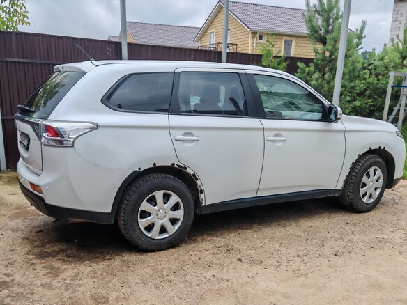 2012 Mitsubishi Outlander III, белый, 1049000 рублей - вид 2