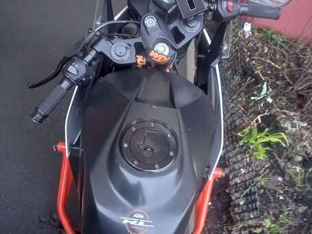 2015 KTM RC 390, белый, 340000 рублей, вид 4