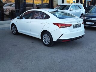 2021 Hyundai Solaris II Рестайлинг, белый, 1630000 рублей, вид 4