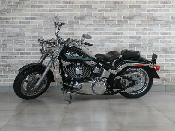 2008 Harley-Davidson Fat Boy, чёрный, 850000 рублей - вид 2