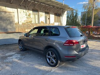 2013 Volkswagen Touareg II, серый, 1836000 рублей, вид 5