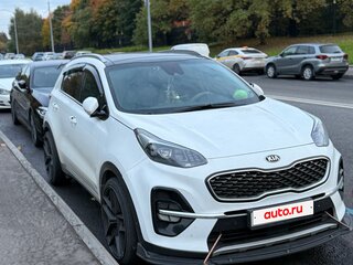 2019 Kia Sportage IV Рестайлинг, белый, 2300000 рублей, вид 5