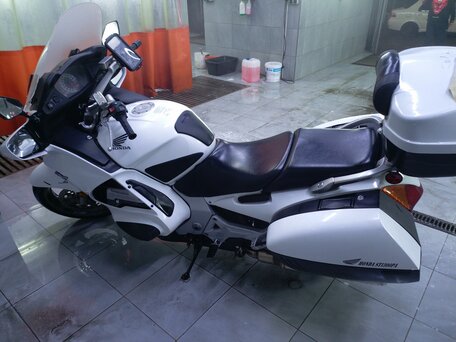 2004 Honda ST 1300, белый, 690000 рублей, вид 3