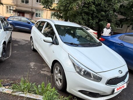2013 Kia Ceed II, белый, 465000 рублей, вид 4