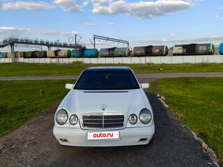 1996 Mercedes-Benz E-Класс 200 II (W210, S210), белый, 550000 рублей, вид 2