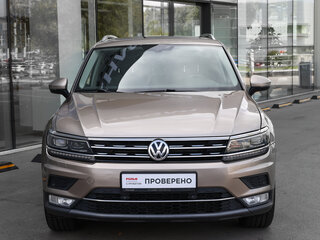 2017 Volkswagen Tiguan II, бежевый, 2098000 рублей, вид 2