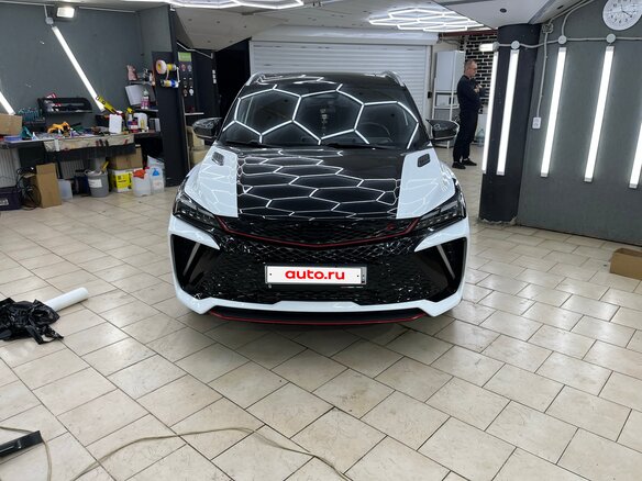 2024 Geely Coolray I Рестайлинг, белый, 2000000 рублей - вид 1