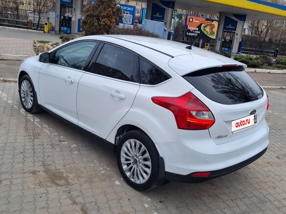 2011 Ford Focus III, белый, 659000 рублей - вид 3