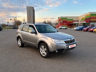 2010 Subaru Forester III, серебристый, 900000 рублей, вид 3