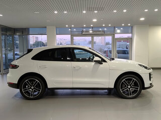 2019 Porsche Macan I Рестайлинг, белый, 4456000 рублей, вид 4