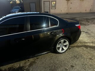 2006 BMW 5 серии 525i V (E60/E61), чёрный, 700000 рублей, вид 5