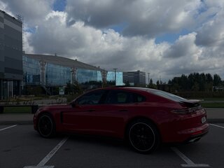 2017 Porsche Panamera II, красный, 5390000 рублей, вид 5