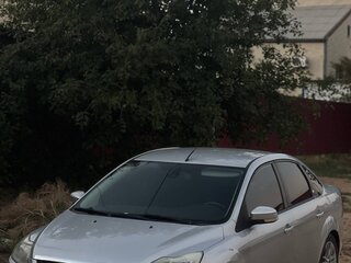 2008 Ford Focus II Рестайлинг, серебристый, 430000 рублей, вид 1