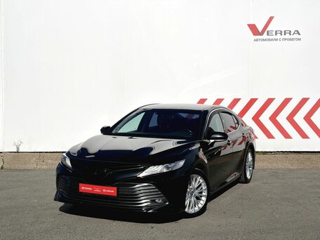 Toyota Camry VIII (XV70)