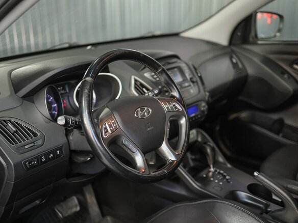 2014 Hyundai ix35 I Рестайлинг, коричневый, 1499000 рублей - вид 4