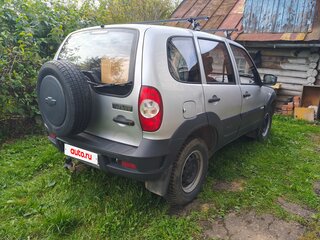 2013 Chevrolet Niva I Рестайлинг, серебристый, 400000 рублей, вид 5