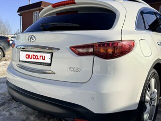 2010 Infiniti FX37 II (S51), белый, 1750000 рублей, вид 4