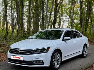 2016 Volkswagen Passat (North America and China) I Рестайлинг, белый, 1650000 рублей, вид 1