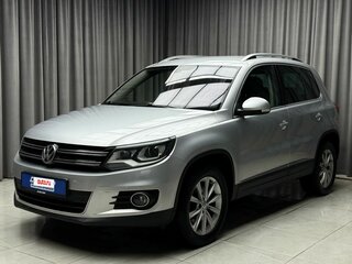 2011 Volkswagen Tiguan I Рестайлинг, серебристый, 1699000 рублей, вид 1