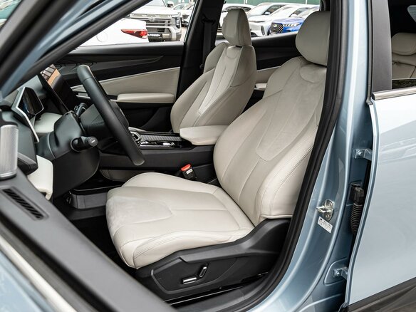2023 Geely Atlas II, голубой, 2340000 рублей - вид 9