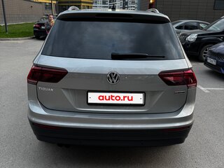 2019 Volkswagen Tiguan II, серый, 2800000 рублей, вид 4