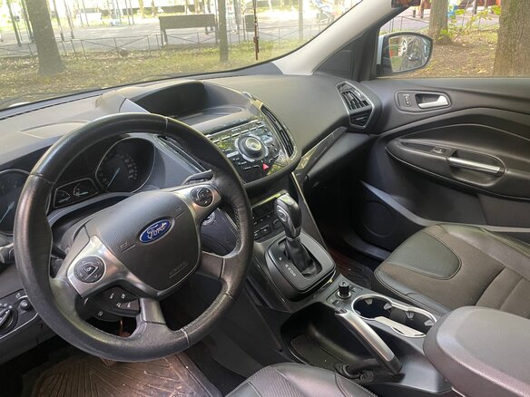 2013 Ford Kuga II, белый, 1400000 рублей - вид 4