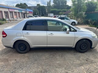 2010 Nissan Tiida I Рестайлинг, серый, 580000 рублей, вид 3
