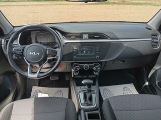 2021 Kia Rio IV Рестайлинг, белый, 1790000 рублей, вид 5