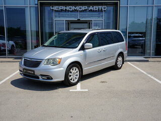 Chrysler Town & Country V Рестайлинг