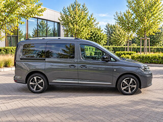 2025 Volkswagen Caddy Maxi V, серый, 5700000 рублей, вид 4