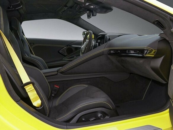 2025 Chevrolet Corvette Stingray C8, жёлтый, 23000000 рублей - вид 10