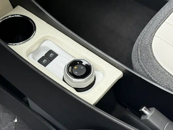 2026 Geely Panda Mini I, чёрный, 850000 рублей - вид 11