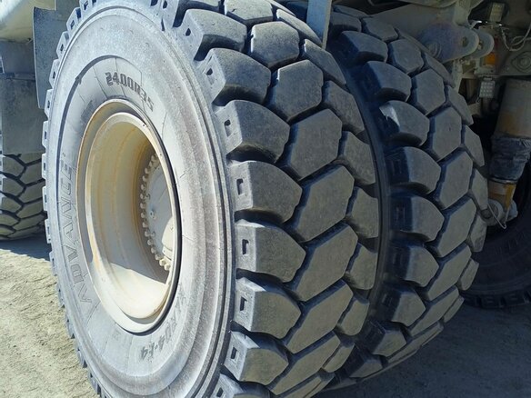2013 Caterpillar 773, жёлтый, 26500000 рублей - вид 14