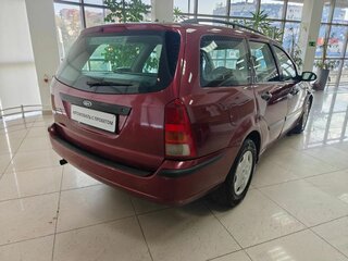 2004 Ford Focus I Рестайлинг, красный, 259000 рублей, вид 5