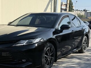 2018 Toyota Camry VIII (XV70), чёрный, 1850000 рублей, вид 1