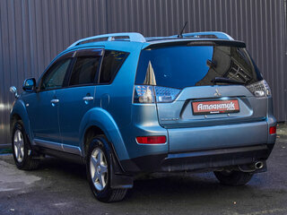 2005 Mitsubishi Outlander II, серый, 880000 рублей, вид 4